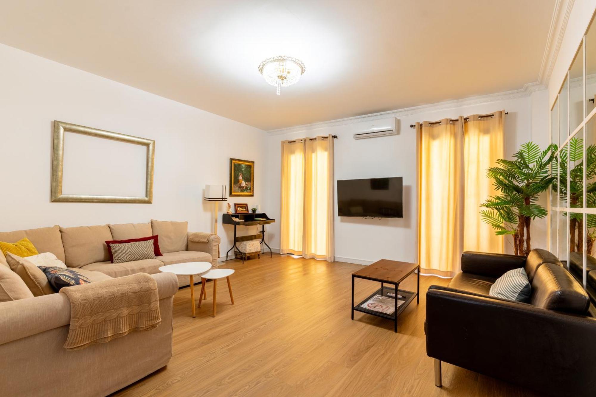 House Sevillana Parking Bagian luar foto