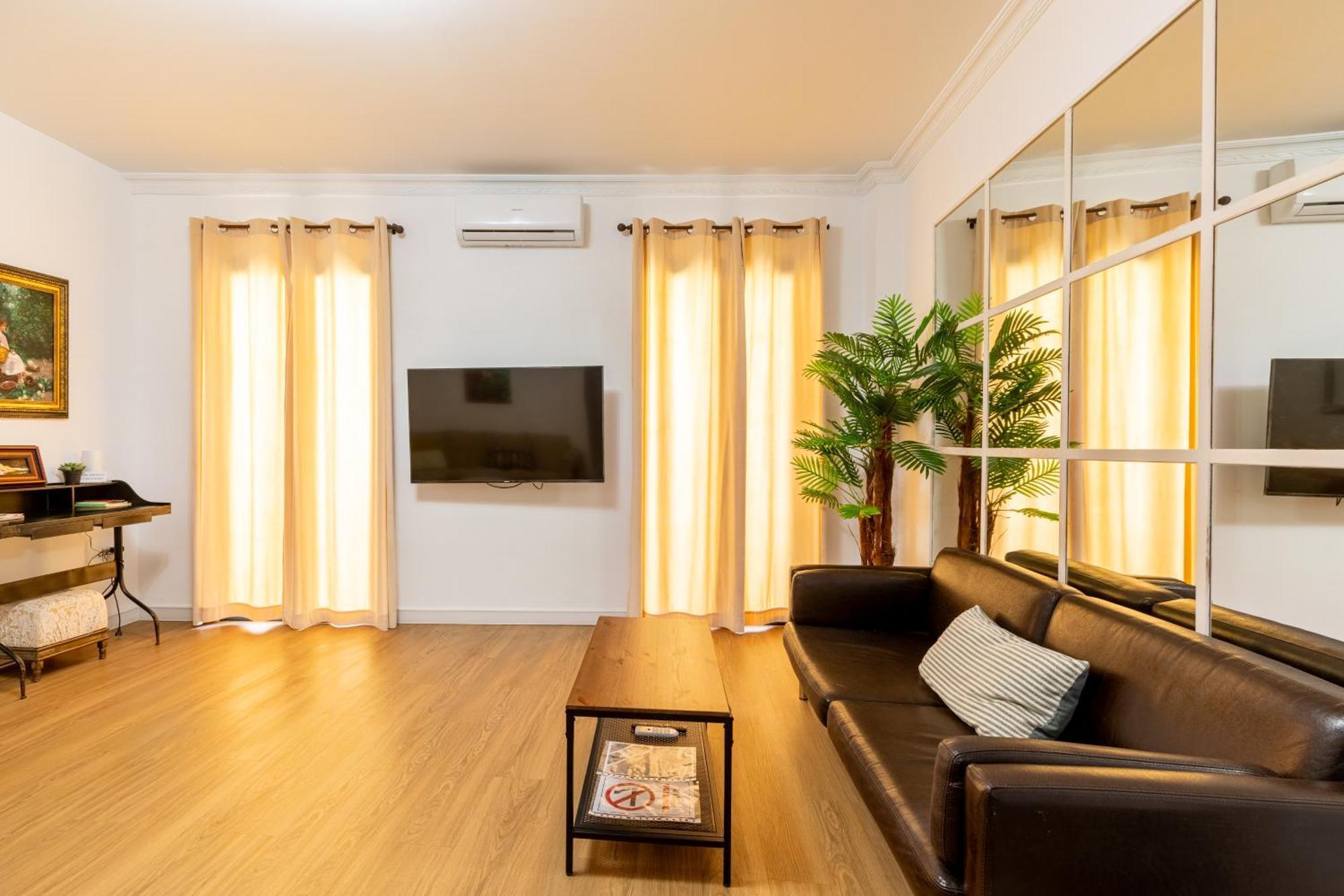 House Sevillana Parking Bagian luar foto