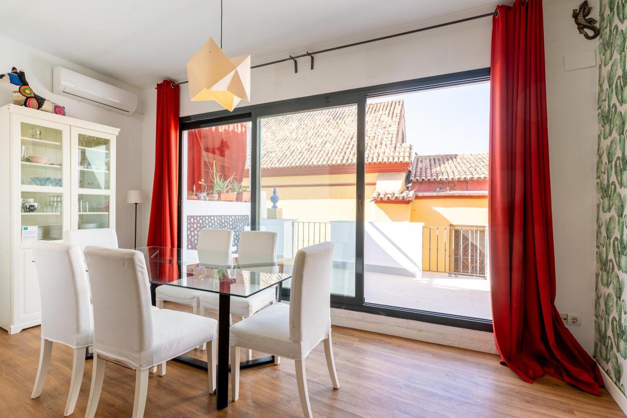 House Sevillana Parking Bagian luar foto
