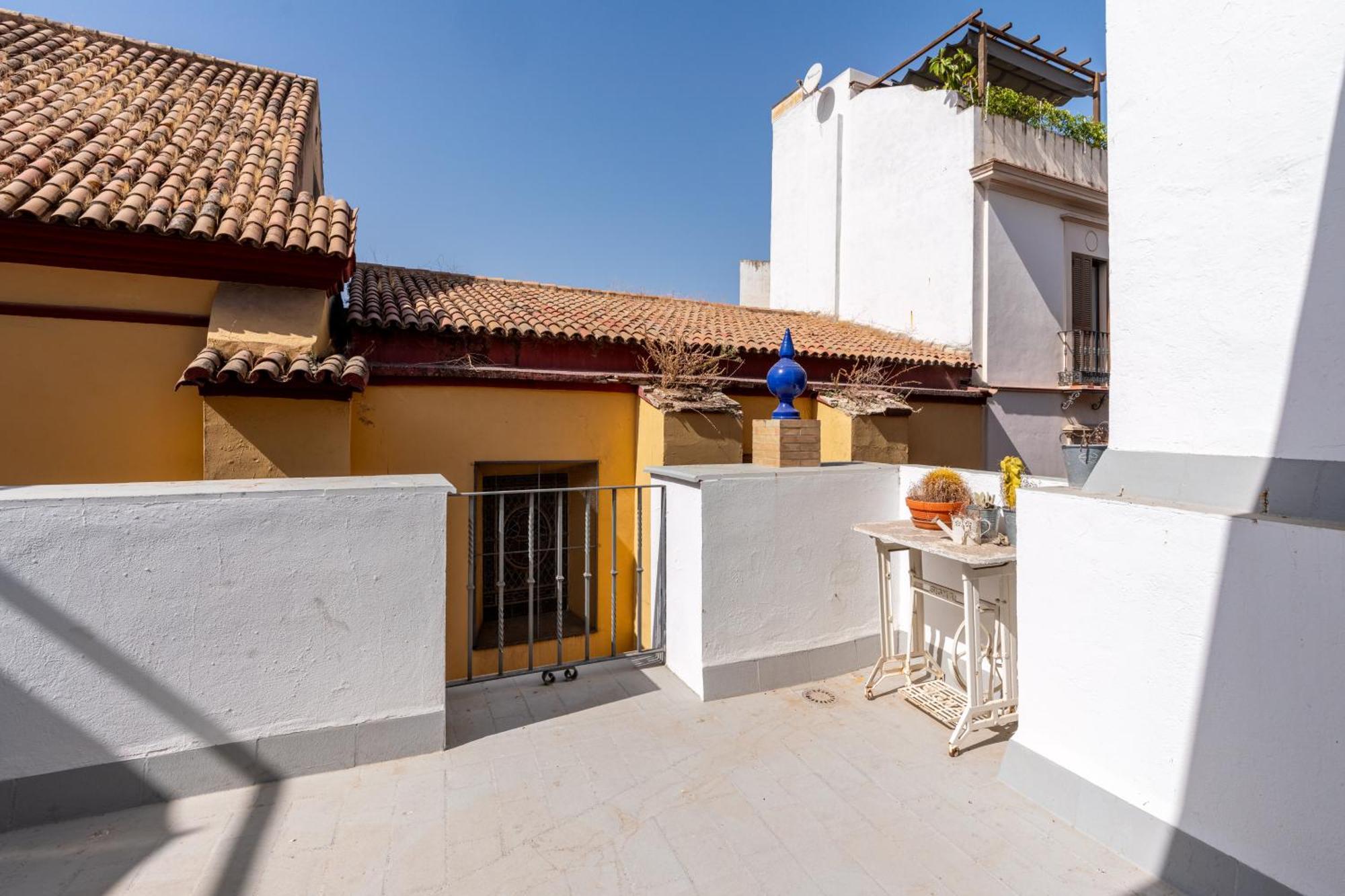 House Sevillana Parking Bagian luar foto