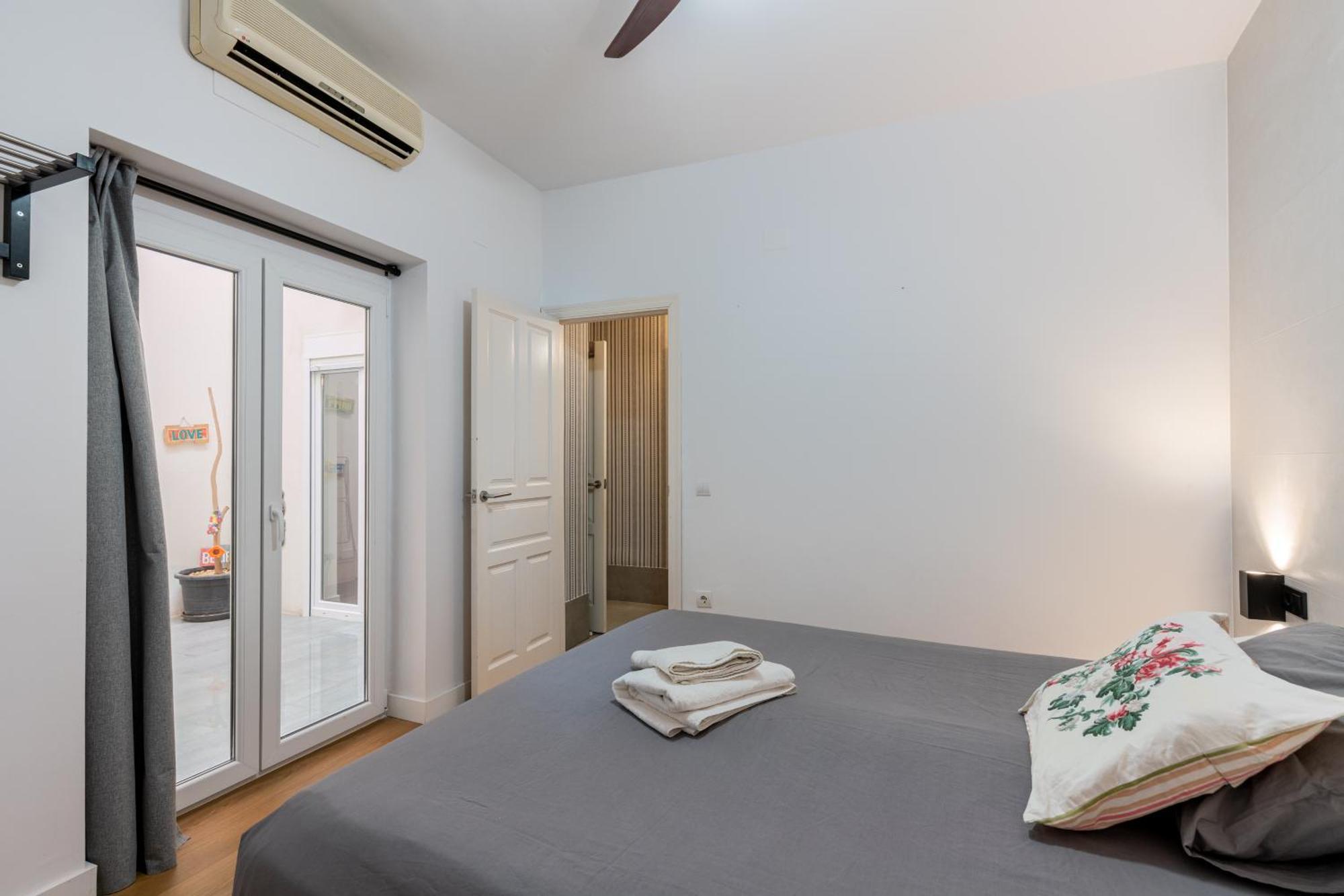 House Sevillana Parking Bagian luar foto